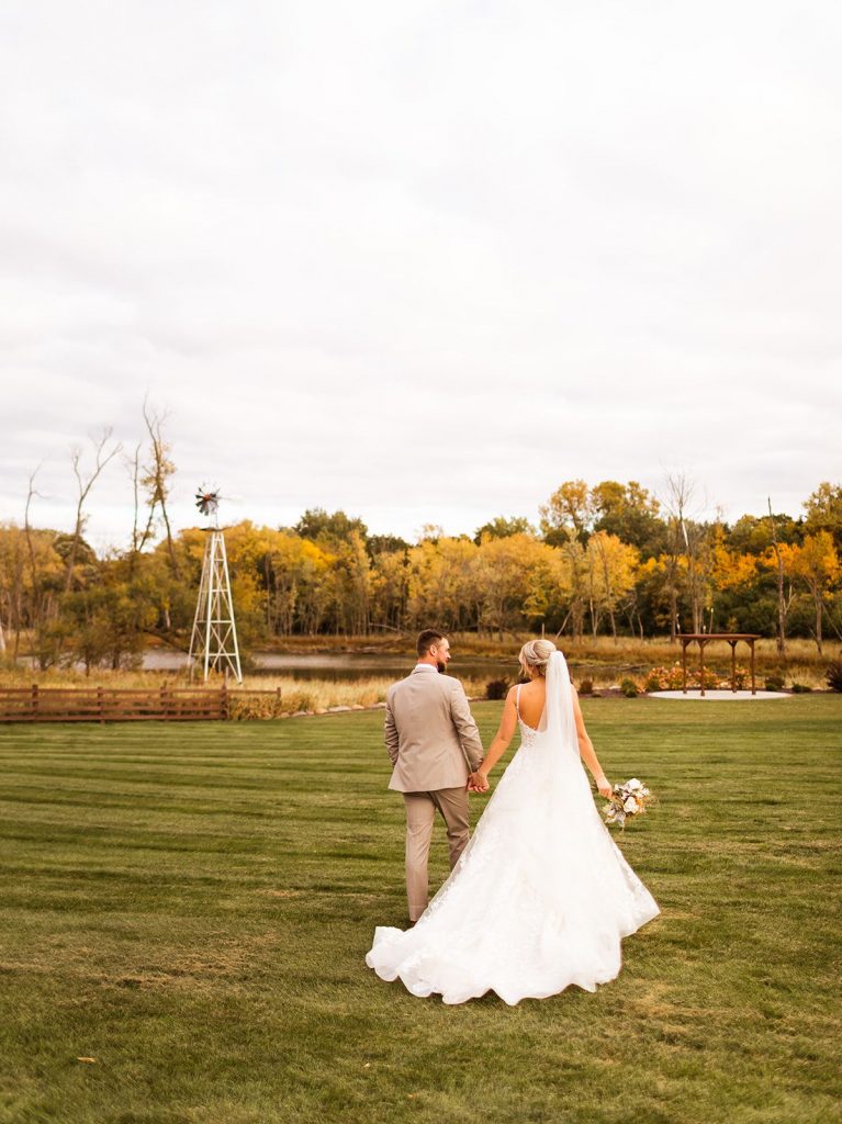 Wisconsin fall wedding bride and groom